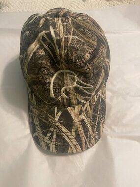 Realtree Camo Baseball Cap with Embroidered Duck Logo - Brown/Green